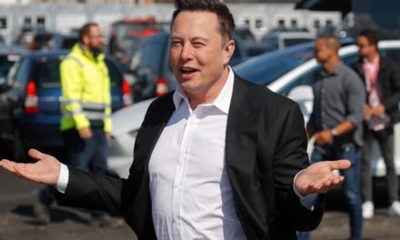Tesla Aktie mit Kursrutsch nach Musk-Tweet an Bernie Sanders: Elon Musk muss Aktien verkaufen, um Steuern zu bezahlen