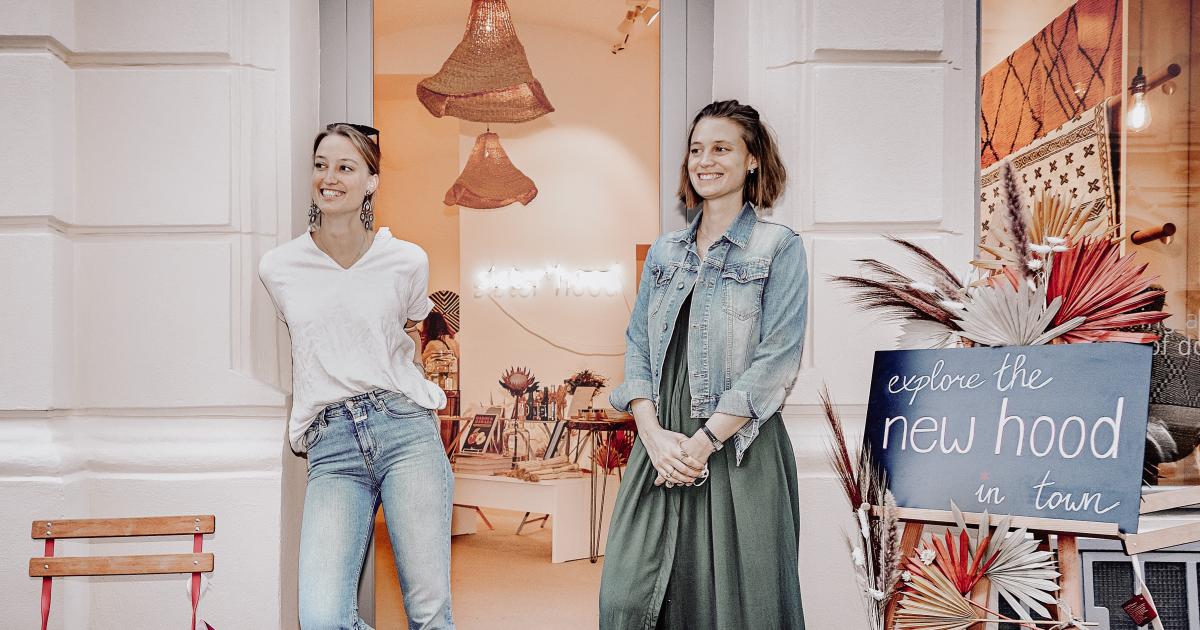 „Sisterhood“: Starkes Schwestern-Duo eröffnet neuen Concept-Store