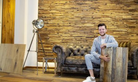 Am Boden geblieben: Parketthersteller Maurice Rudda im Gespräch