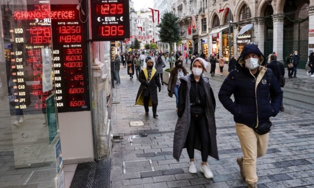 Inflation, Lira-Sturz, Wirtschaftskrise: Türken nutzen iPhones als „sichere“ Geldanlage