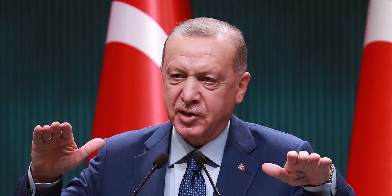Türkei: Türkische Lira auf Talfahrt, Recep Tayyip Erdoğan tauscht Finanzminister aus