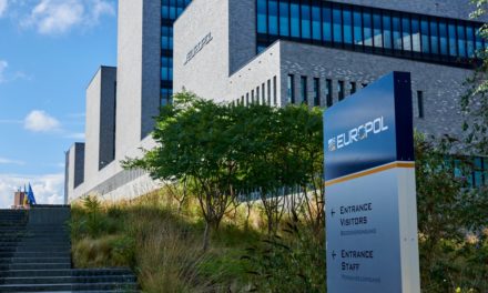 Europol-Aktion gegen Geldwäscher führt zu 1800 Verhaftungen