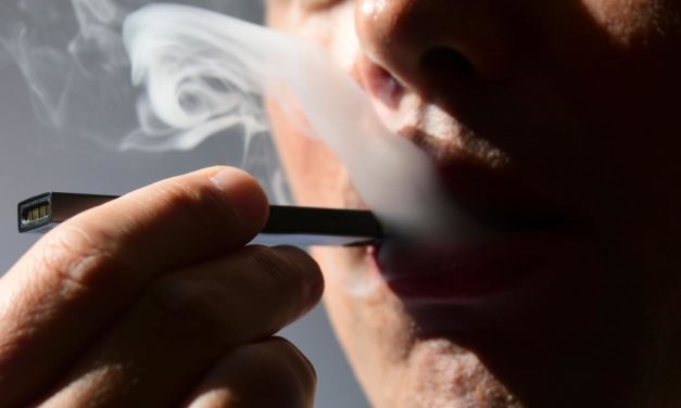 Männer und E-Zigaretten: Steigt das Risiko für Erektionsstörungen?
