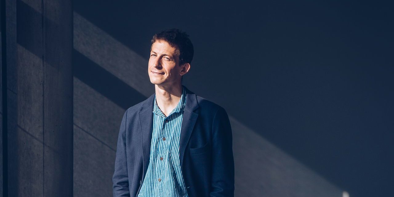 Matthias May erhält Curious-Mind-Award der Hall of Fame der deutschen Forschung von manager magazin