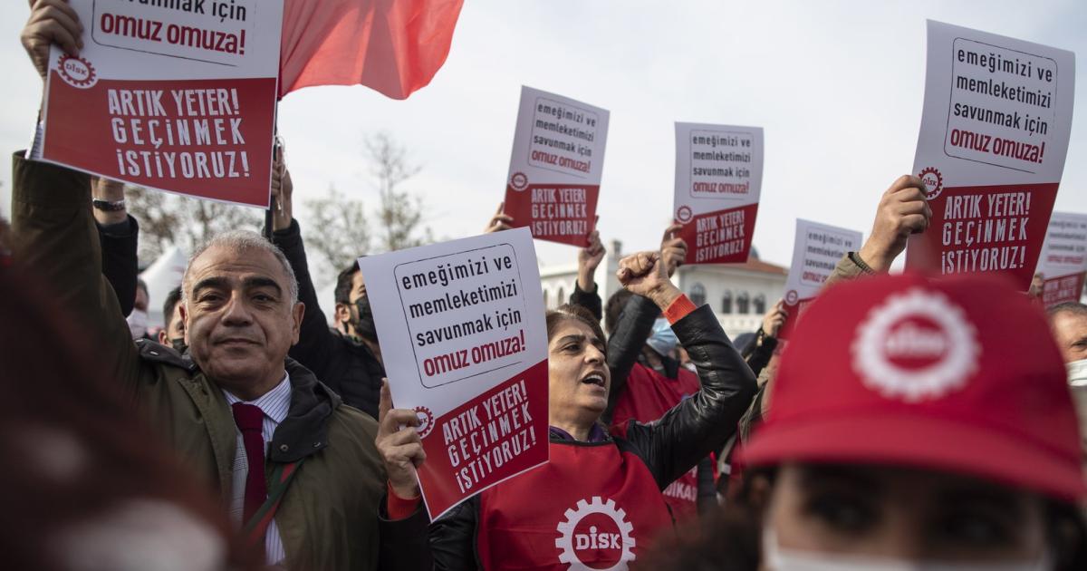 Proteste in der Türkei gegen Wirtschaftskrise und Währungsverfall
