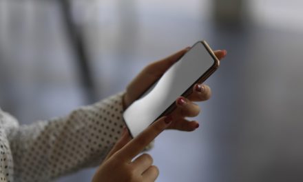 Datenschutz gegen Wettbewerb: Polnische Regulierer prüfen Apple