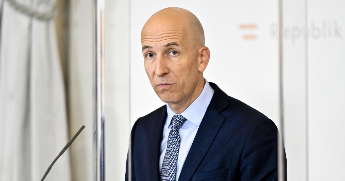 Streit zwischen Kocher und Gewerkschaft um Geld im Pleitefonds