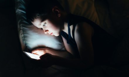 Viele Kinder werden im Internet von Erwachsenen sexuell belästigt