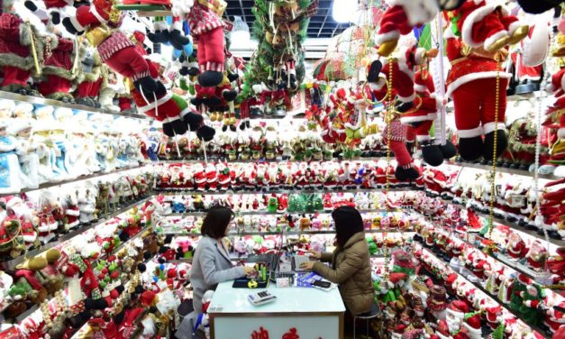 Chinas Weihnachtsstadt Yiwu: Wo der Christbaumschmuck herkommt