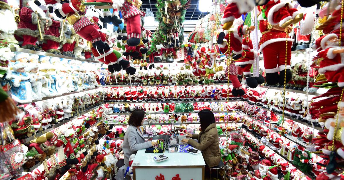 Chinas Weihnachtsstadt Yiwu: Wo der Christbaumschmuck herkommt