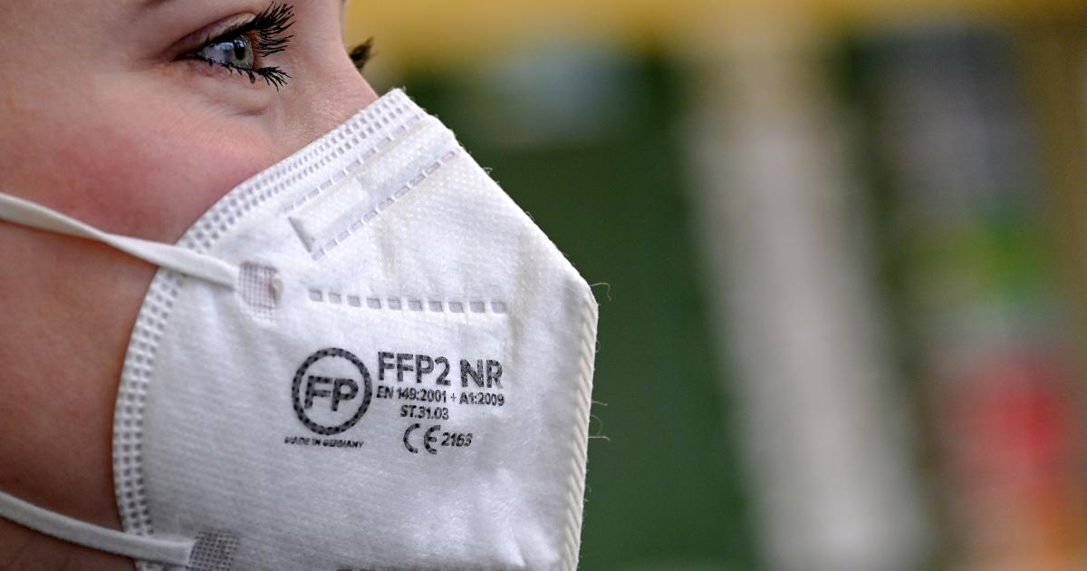 Test: Wie gut schützen FFP2-Masken, wenn man sie öfter trägt?