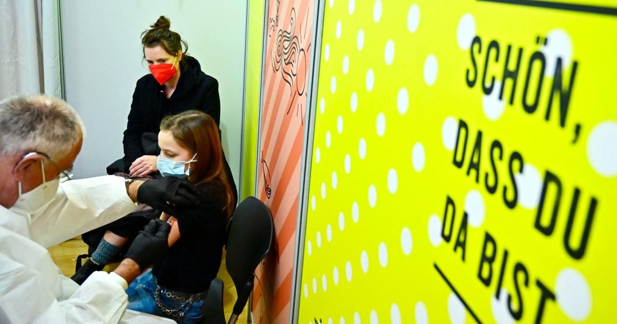 Omikron: Wie berechtigt ist die Hoffnung auf weniger schwere Verläufe?