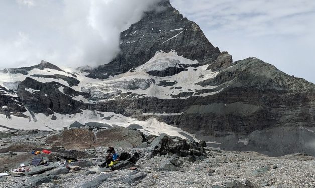 Der Gipfel des Matterhorn wankt vor sich hin