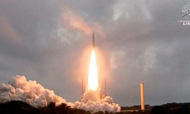 Revolutionäres James-Webb-Weltraumteleskop erfolgreich gestartet