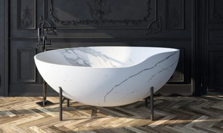 Elegante Ellipse: Die Badewanne Kora aus Marmor
