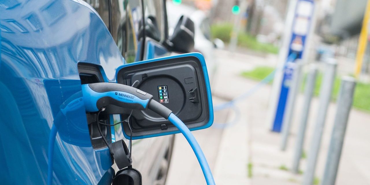 Elektroauto: Autobranche sieht Elektromobilität in Deutschland gefährdet