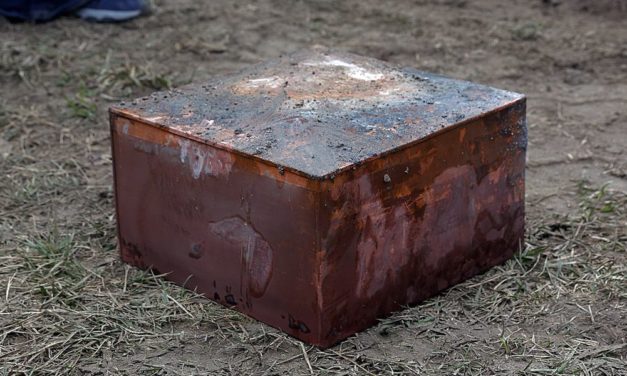 Geheimnis von 130 Jahre alter Zeitkapsel in Statuensockel gelüftet