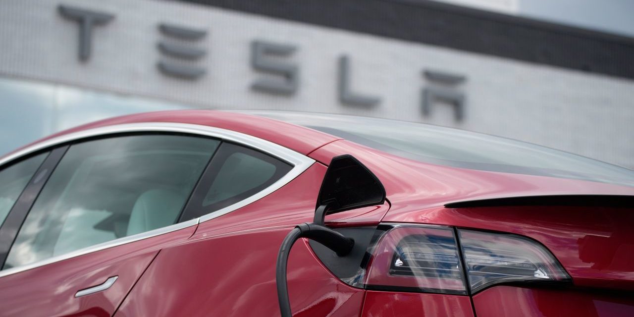 Tesla: Absatzrekord sorgt für Kursrallye des Elektroautobauers