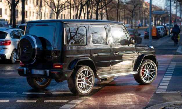 Mercedes warnt vor möglicher Brandgefahr
