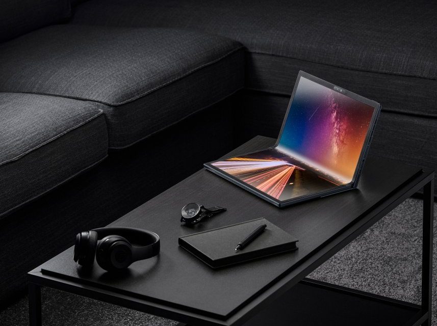 CES: ZenBook Fold: Asus bringt Mobilgerät mit faltbarem 17-Zoll-OLED