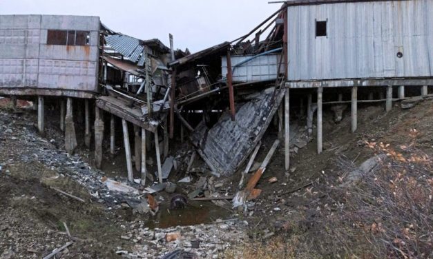 Tauende Permafrost-Böden gefährden Gebäude, Straßen und Pipelines