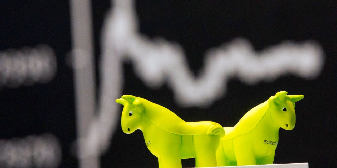 Börse: Dax, Dow Jones und Bitcoin rutschen zum Wochenschluss weiter ab