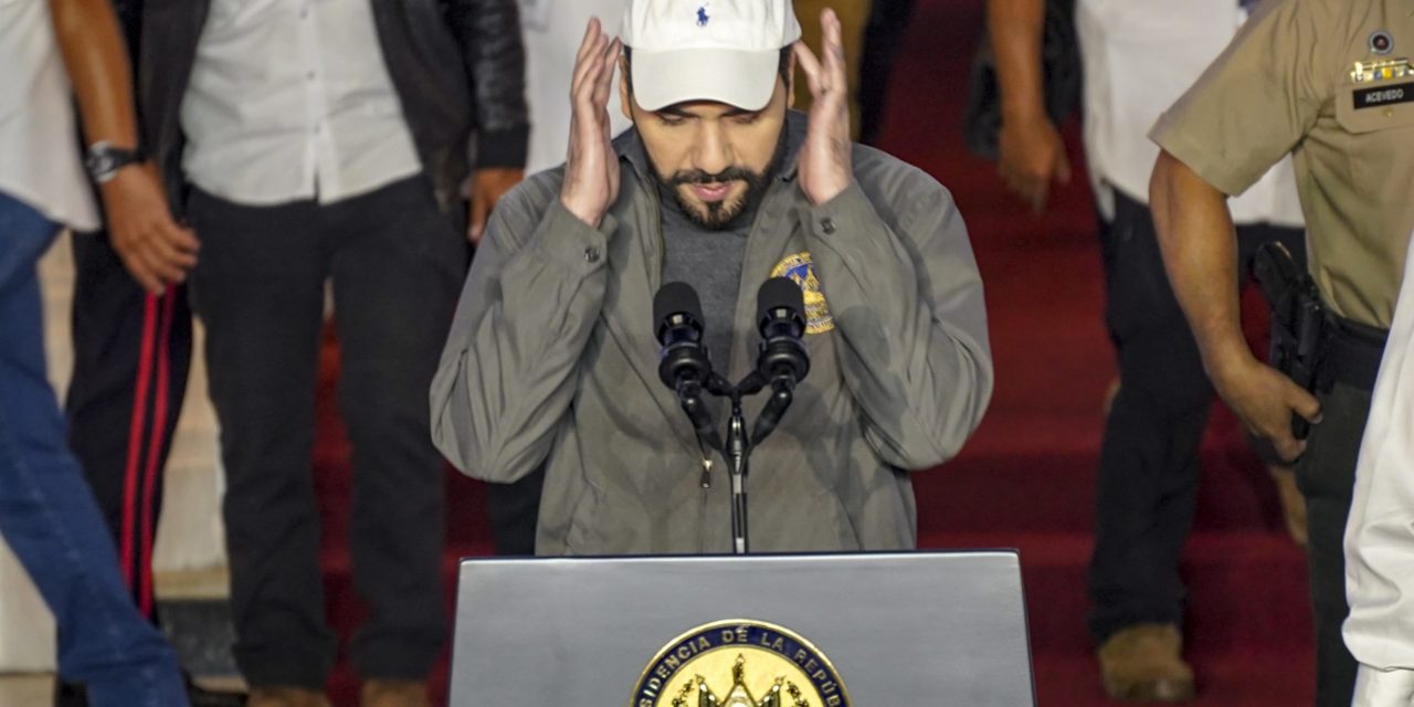 Ratingagentur Moody’s wertet El Salvador ab