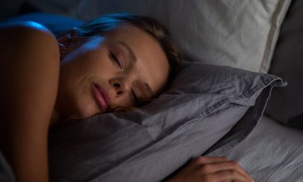 Gehirn reagiert im Schlaf stark auf unbekannte Stimmen