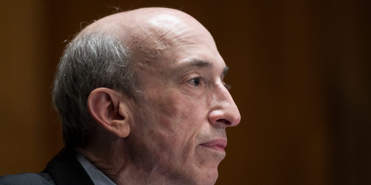 SEC-Chef Gary Gensler mahnt Kryptobörsen | BTC-ECHO