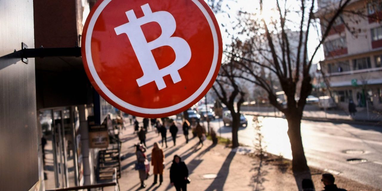 Kryptowährungen unter Druck: Warum der Bitcoin auf Sechs-Monatstief stürzte