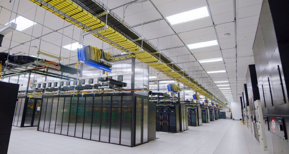 Facebook/Meta: KI-Supercomputer „RSC“ für Echtzeitanalyse sozialer Medien