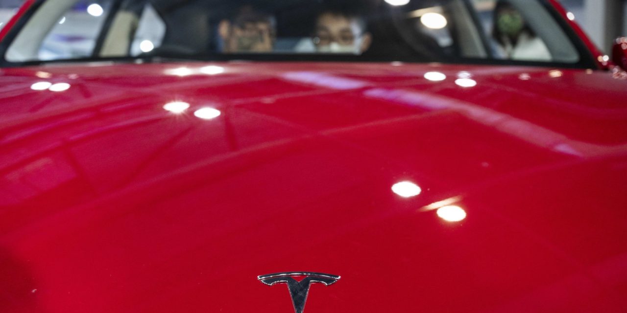 Tesla schlägt Umsatzerwartungen – Bitcoin-Bestände bleiben unverändert