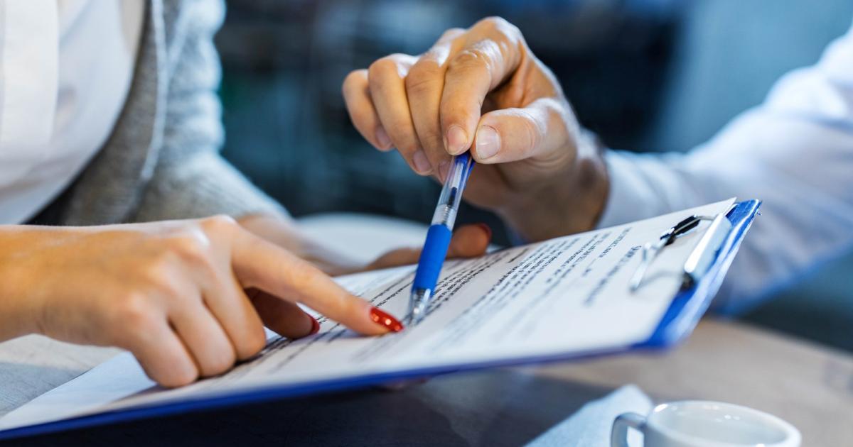 Schriftliche Verträge: Neos wollen „altertümliche Abgabe“ kippen