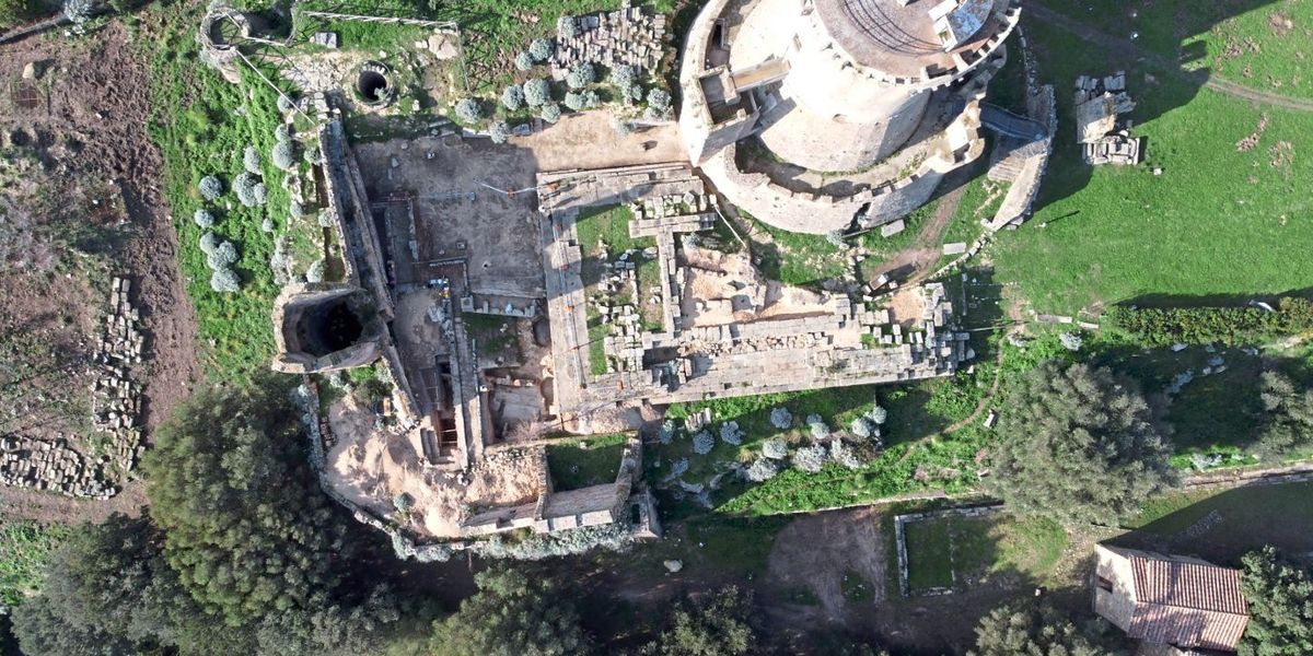 Archäologen legen 2.500 Jahre alten Tempel in Süditalien frei