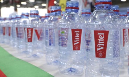 Nestlé: Konzern stoppt Vittel-Verkauf in Deutschland und Österreich. Umstrittene Wassergewinnung in Vittel geht weiter.