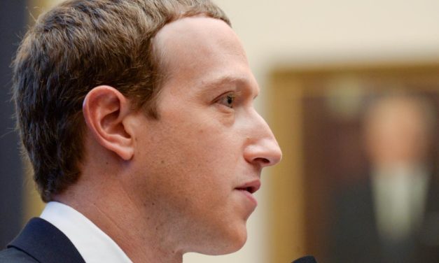 Facebook tritt auf der Stelle, die Aktie stürzt ab