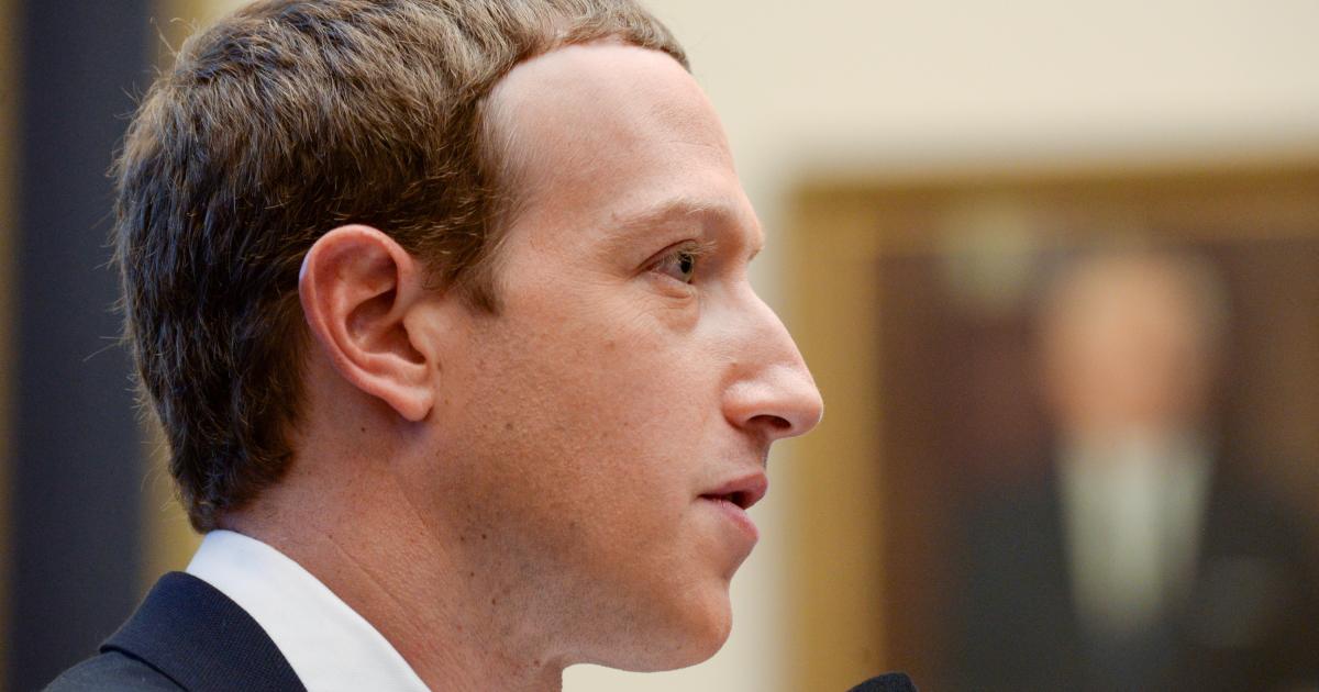 Facebook tritt auf der Stelle, die Aktie stürzt ab