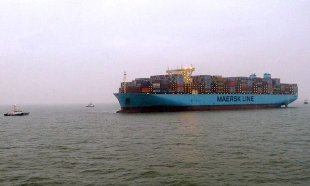 Wangerooge: Containerschiff „Mumbai Maersk“ freigeschleppt