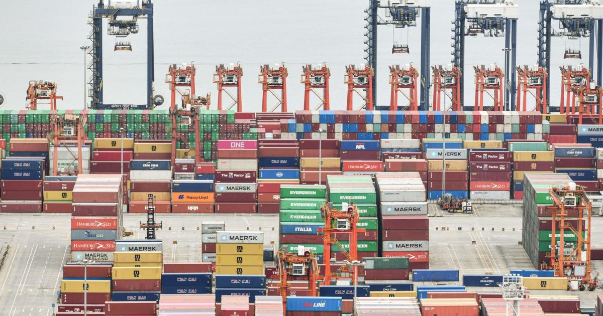 Importe und Exporte im November klar über Vorkrisenniveau