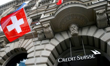 Credit Suisse rutscht tief in die roten Zahlen