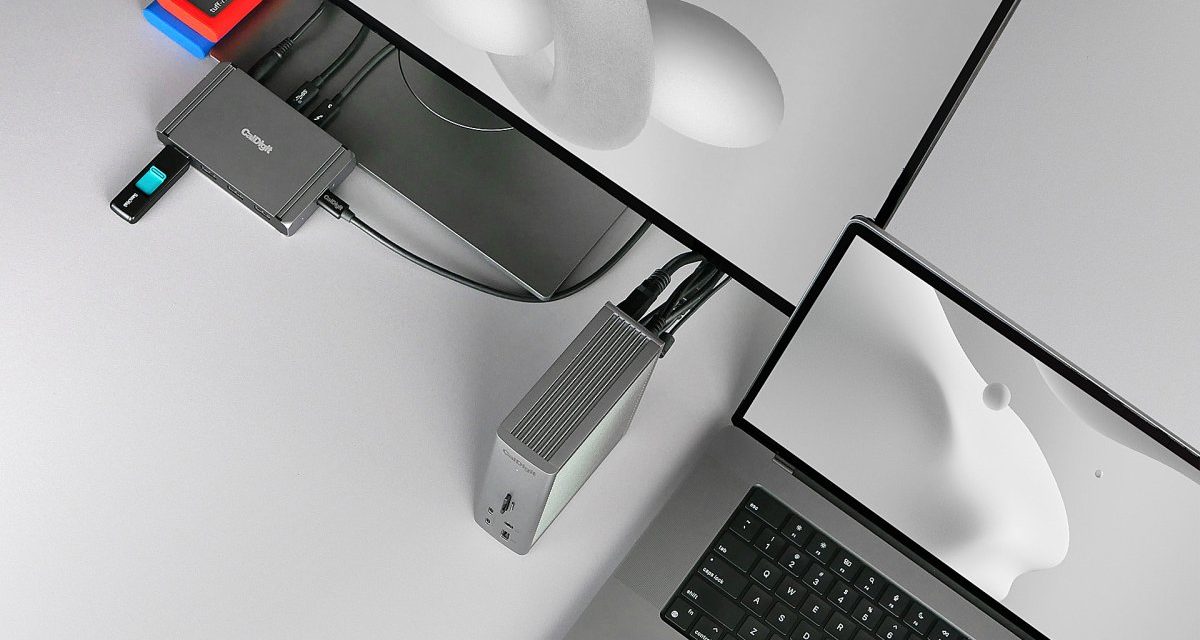 CalDigit: Thunderbolt-4-Dock mit 18 Anschlüssen