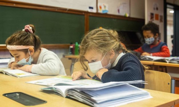 Lockerung der Maskenpflicht: Risiko für Kinder und Jugendliche?