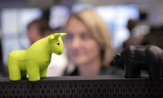 Börse: Dax gibt Kursgewinne ab, Zinssorgen lösen Ukraine-Sorgen ab, Bitcoin kratzt an 45.000 Marke