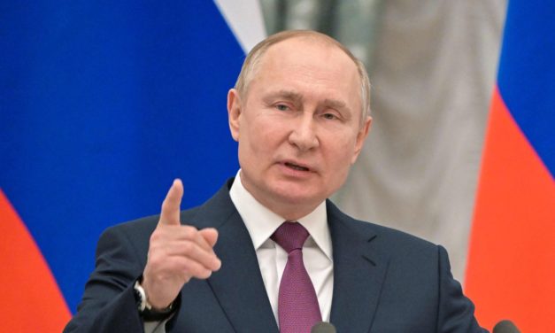 Börse: Russischer Truppenaufmarsch geht offenbar weiter, Dax baut Verluste aus, Wall Street startet mit Verlusten