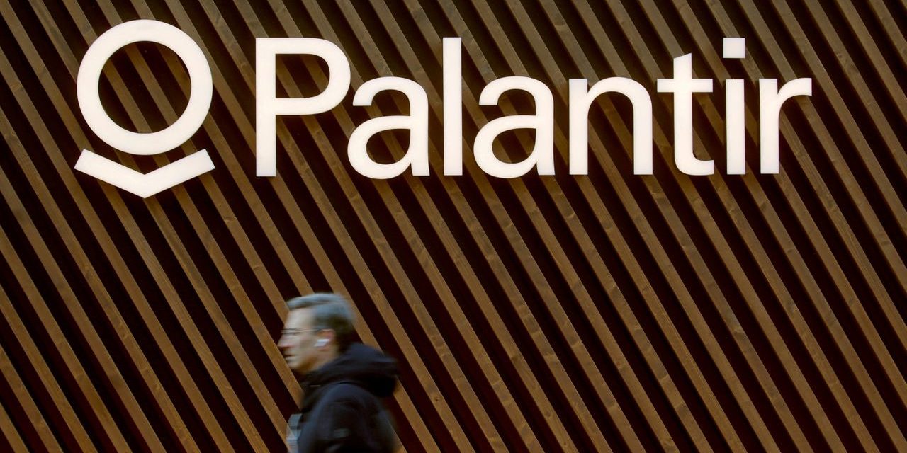 Spezialist für Datenanalyse: Mehr kommerzielle Kunden bei Palantir
