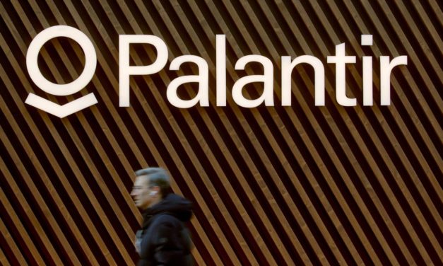 Spezialist für Datenanalyse: Mehr kommerzielle Kunden bei Palantir