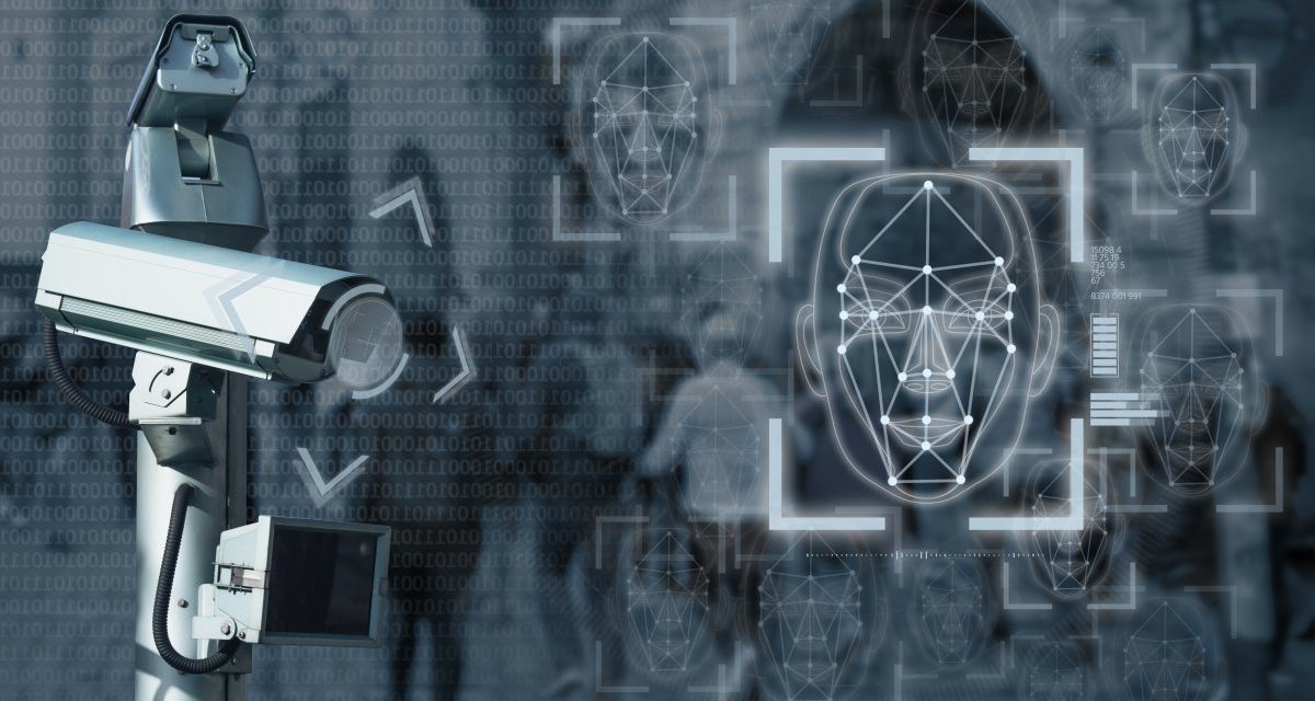 Überwachung: Clearview will Datenbank mit 100 Milliarden Gesichtsfotos füllen