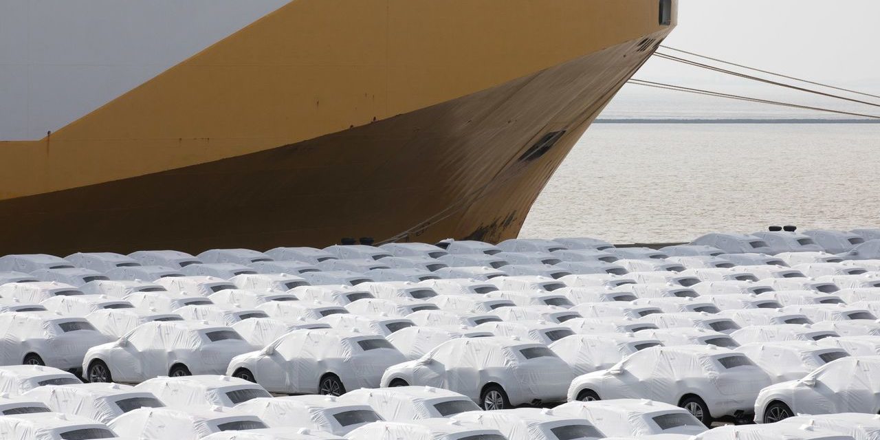 Volkswagen Frachtschiff mit 1100 Porsche an Bord brennt im Atlantik, Feuer an Bord
