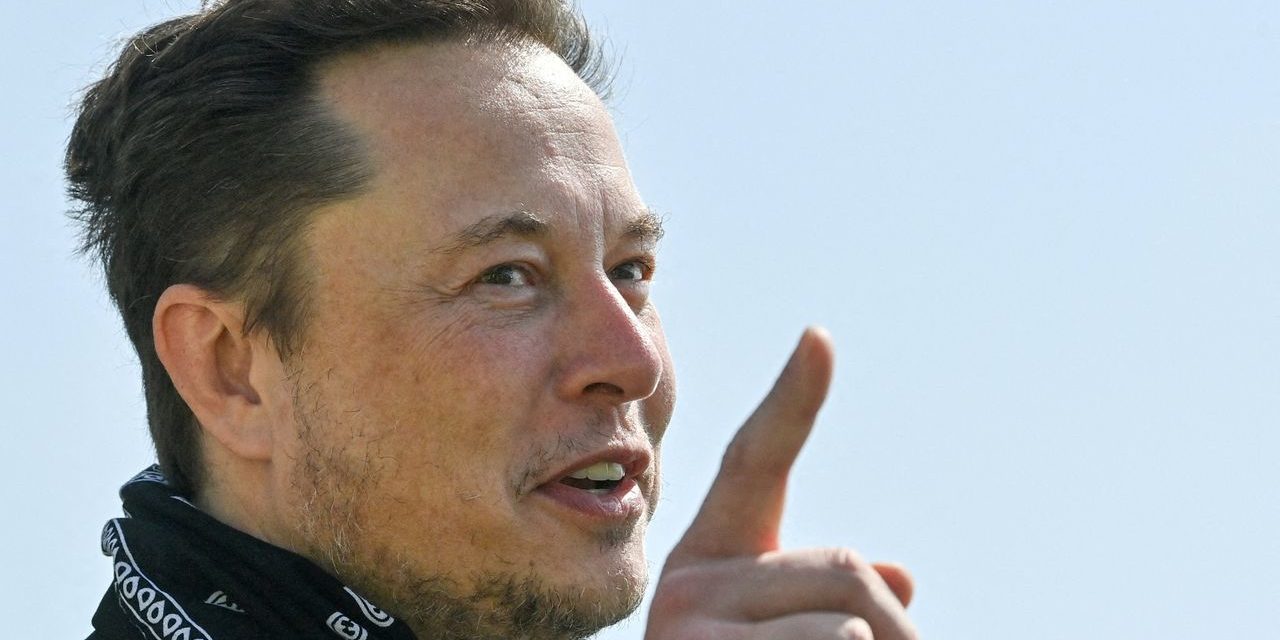Tesla: Aktie unter Druck, Elon Musk erneut im Clinch mit US-Aufscihtsbehörden