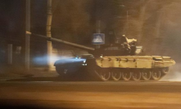 Russische Börse bricht ein, Rubel auf 15-Monats-Tief